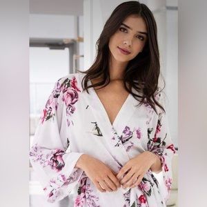 Brand New Yumi Kim Bridal Dream Lover Floral Robe - Medium